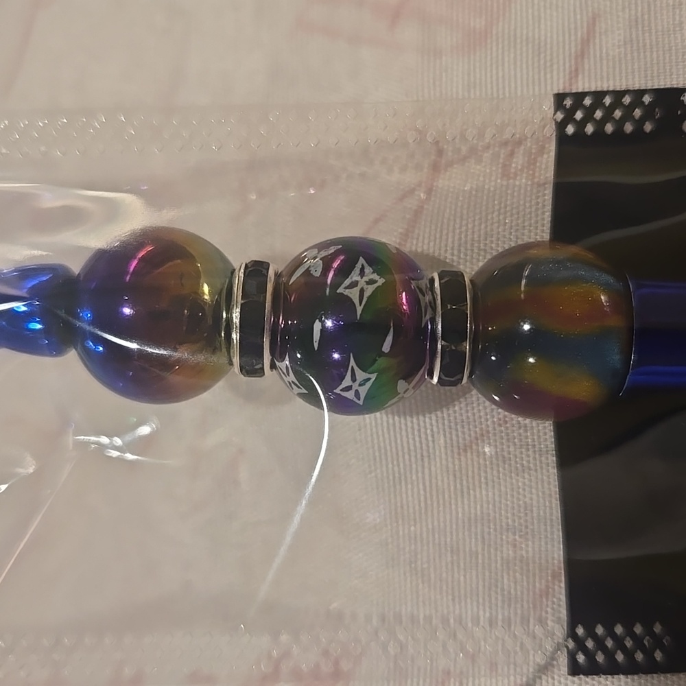 Blue Multi Lv Beaded Pen. Includes Extra Ink